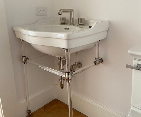 27D2A4AC-C9B4-48F4-8C4A-16BE62CE33F9_1_105_c